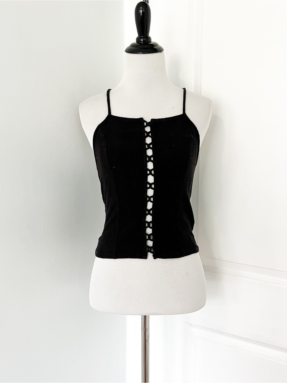 Urban Outfitters Black Lace-Up Spaghetti Strap Crop Top - Small
